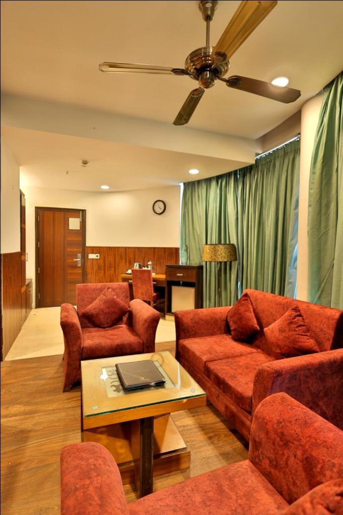 Hotel The Amaris Rishikesh Exterior photo