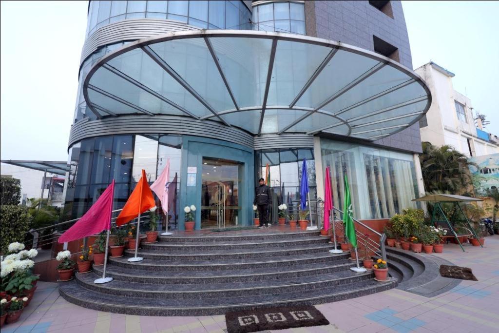Hotel The Amaris Rishikesh Exterior photo