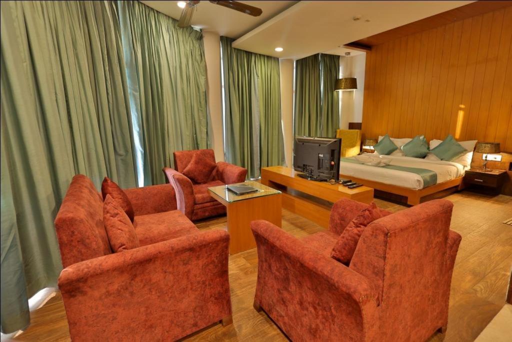 Hotel The Amaris Rishikesh Exterior photo