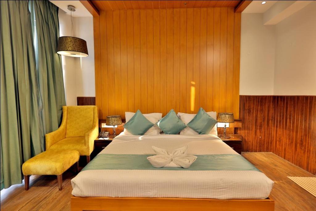Hotel The Amaris Rishikesh Exterior photo